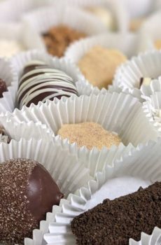 Eight Piece (8) Chocolate Dipped Fruit Box