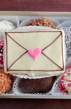 Love Letter Eight Piece (8) Chocolate Dipped Strawberry & Pineapple Box